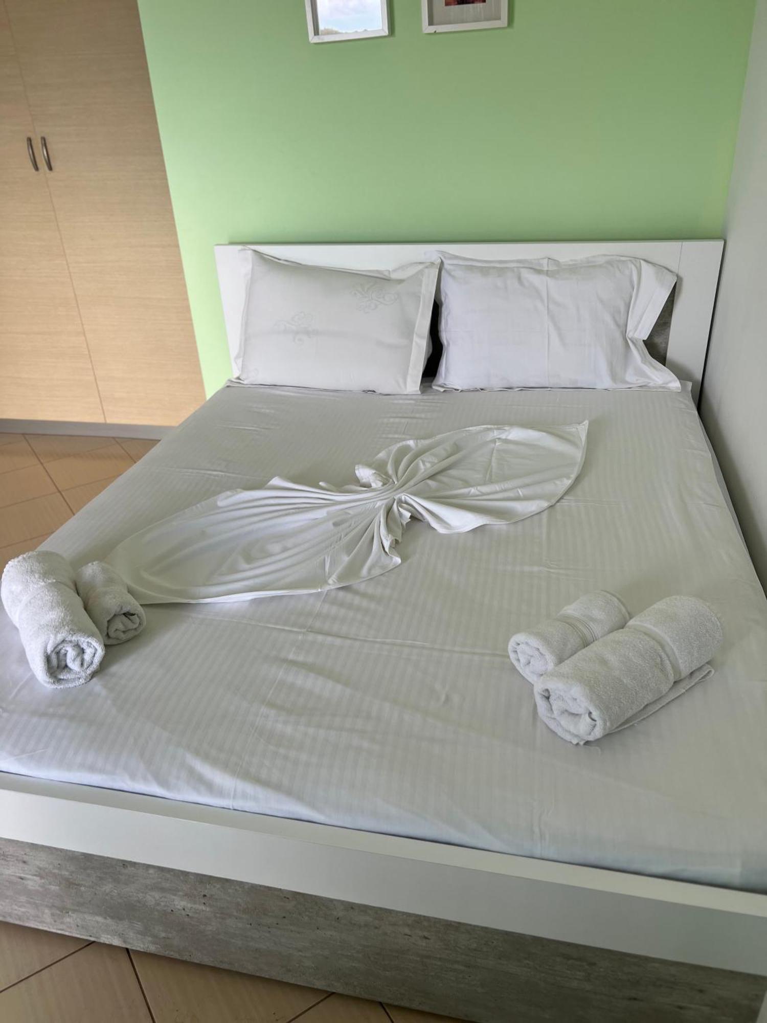 Majki Beach Apartments Sarandë 外观 照片