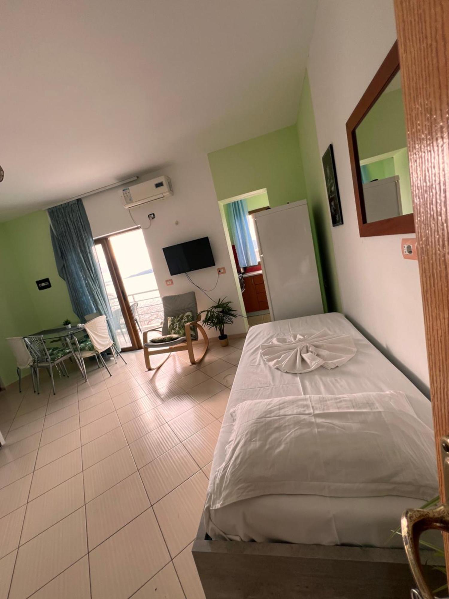 Majki Beach Apartments Sarandë 外观 照片
