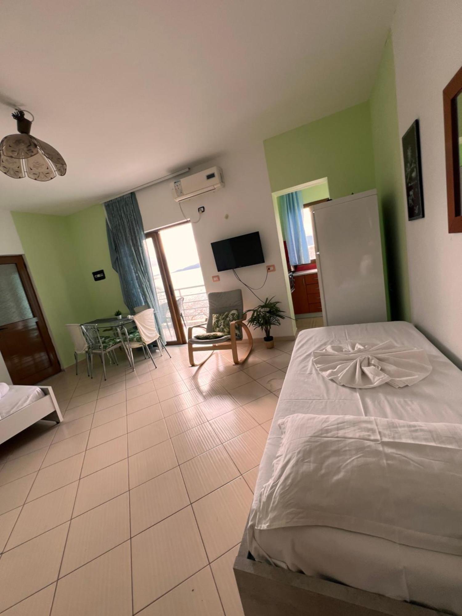 Majki Beach Apartments Sarandë 外观 照片