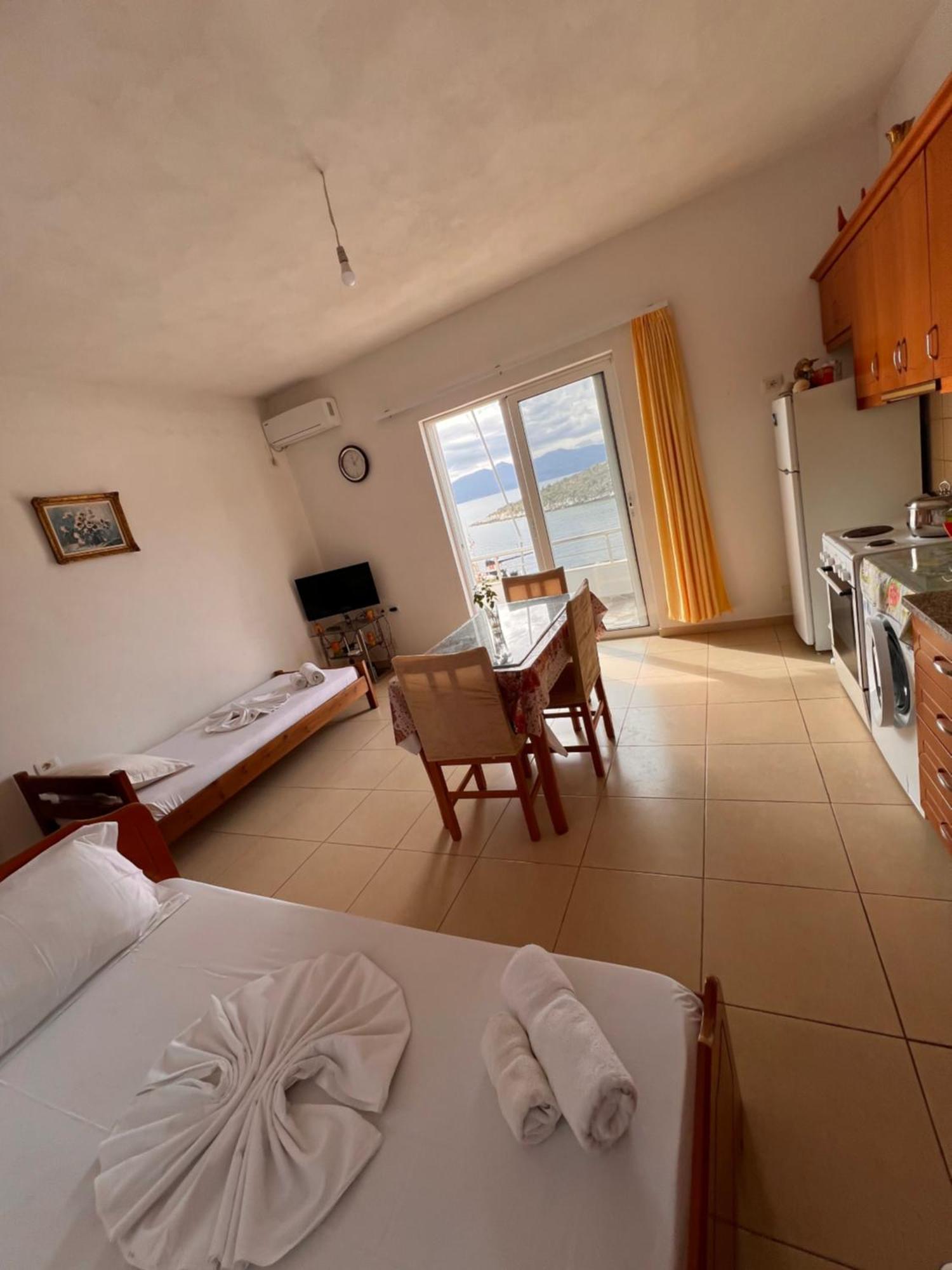 Majki Beach Apartments Sarandë 外观 照片