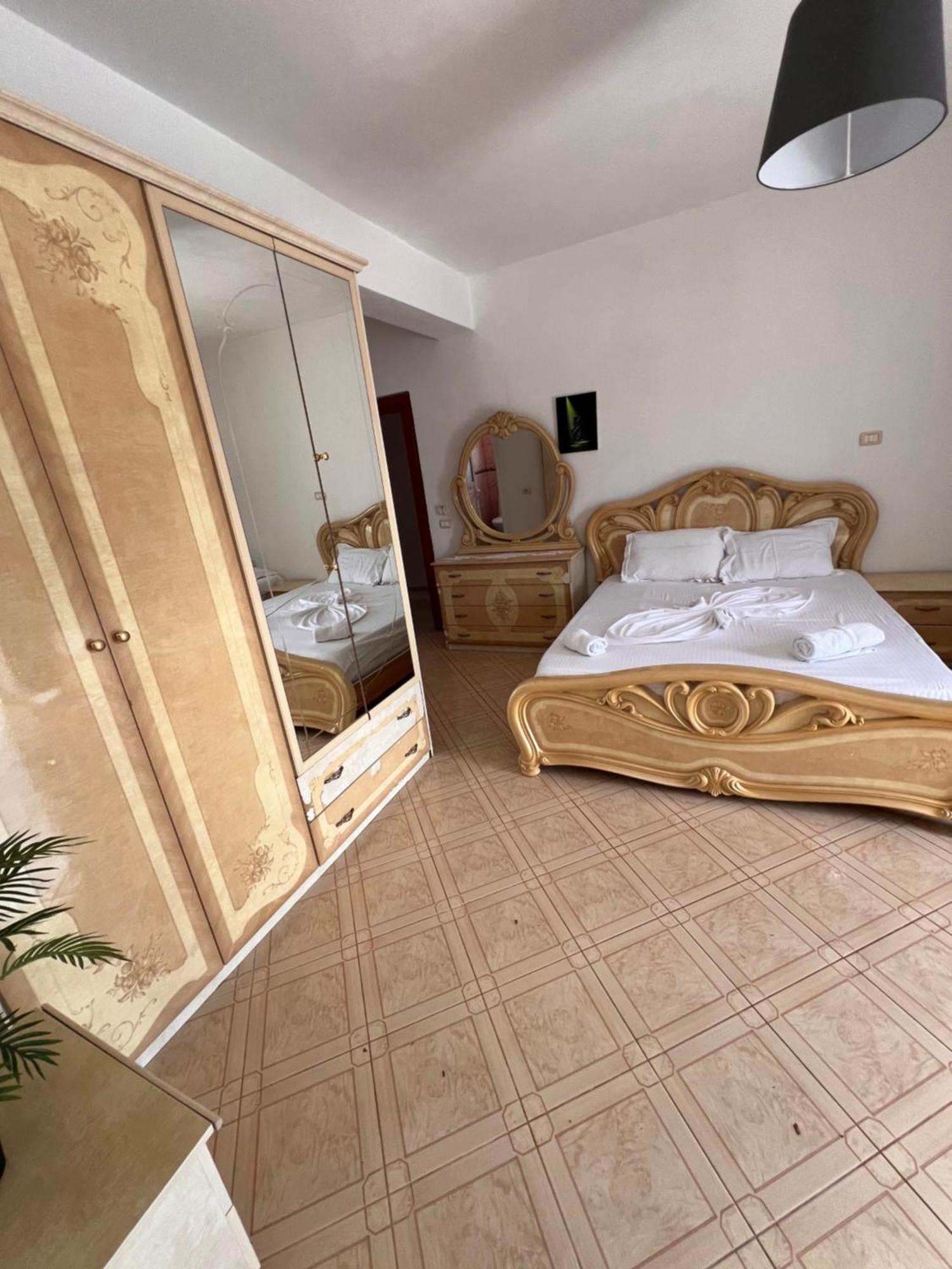 Majki Beach Apartments Sarandë 外观 照片