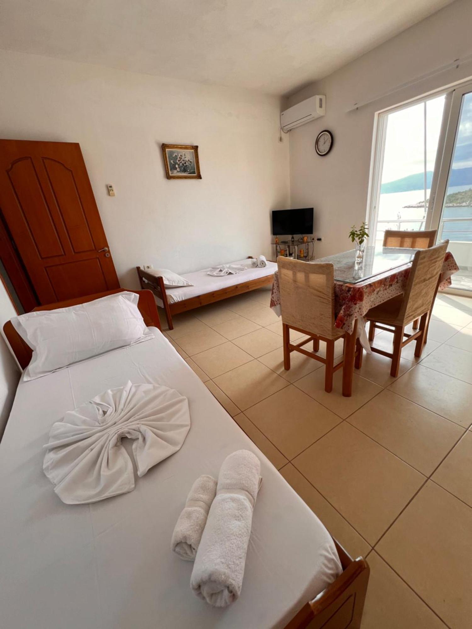 Majki Beach Apartments Sarandë 外观 照片