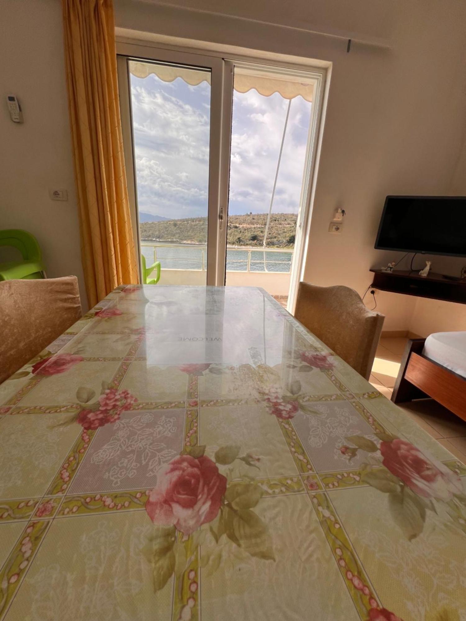 Majki Beach Apartments Sarandë 外观 照片