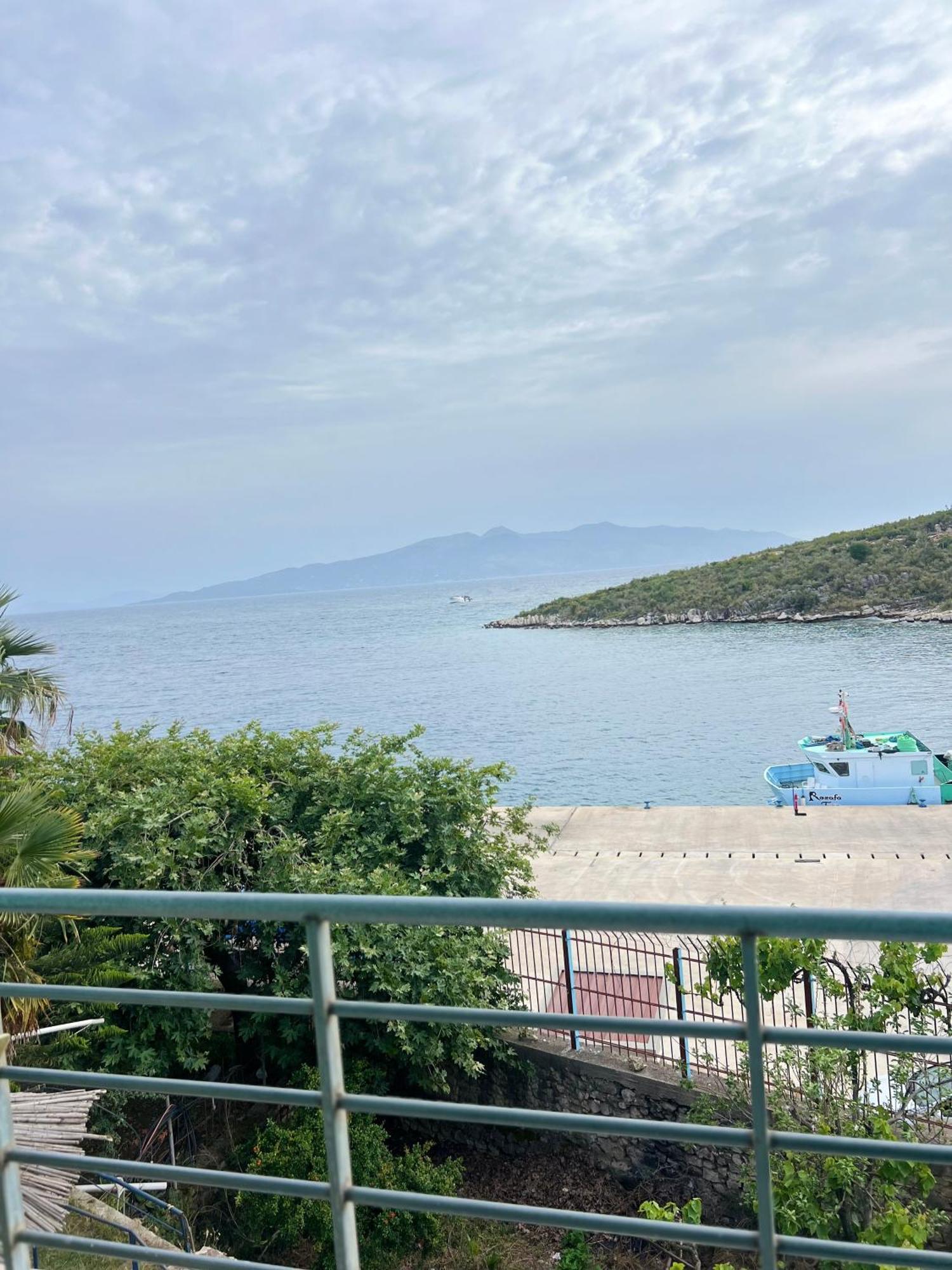 Majki Beach Apartments Sarandë 外观 照片
